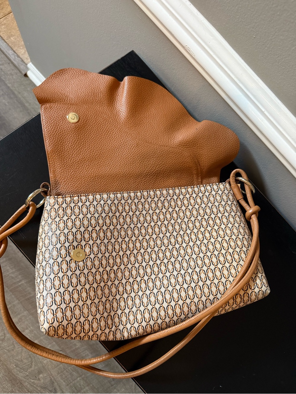 Chie Mihara Leather B-Nikita Bag - Picture 2 of 3
